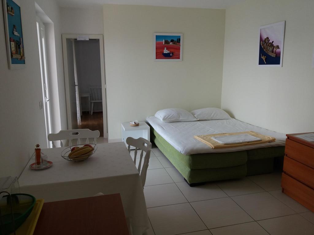 Apartments Jakovic Брела Экстерьер фото