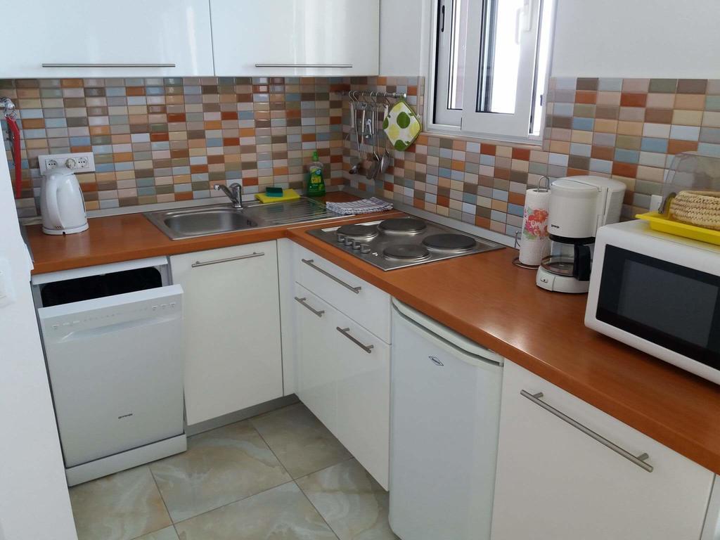 Apartments Jakovic Брела Экстерьер фото